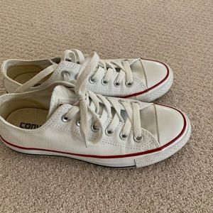 Converse All Star Chucks size 7 women (size 5 men)
